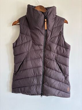Women's Quilted Puffer Vest - Dusty Mauve
